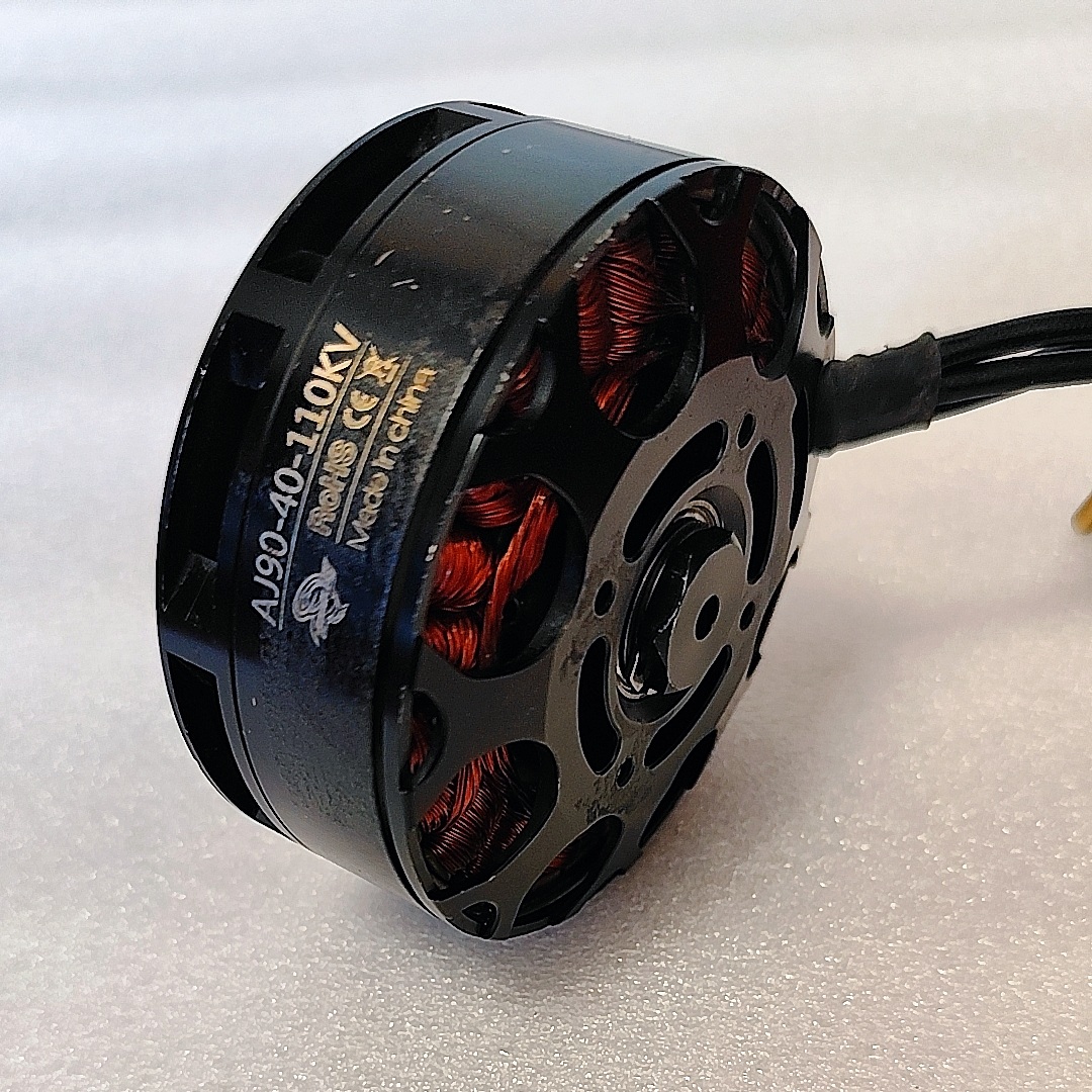 محرك بدون فرشاة AJ9040(8318) 1 - مراجعة 8318 Outrunner Brushless Motor وسعره